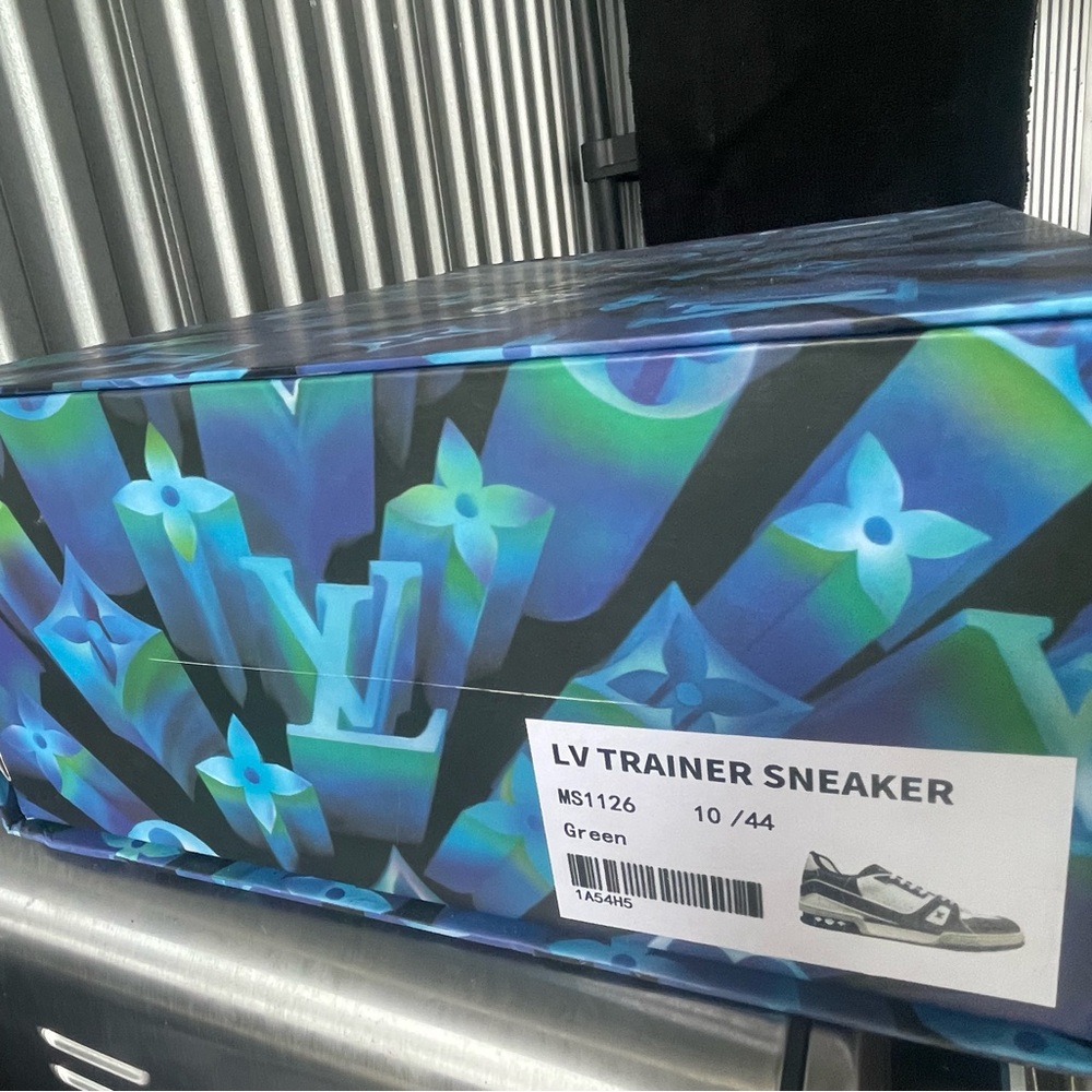 LV Trainer Sneaker Box Just the box !